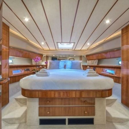 Ferretti 43 | Kate