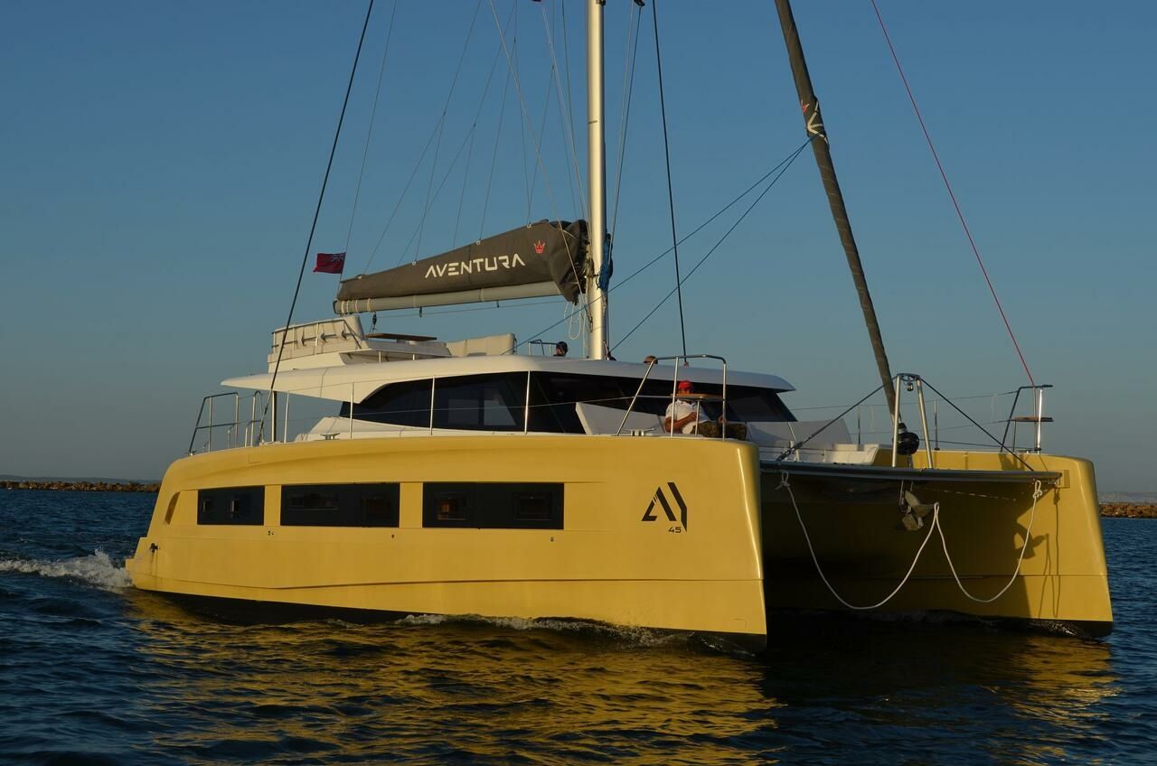 Aventura 45 | Art J