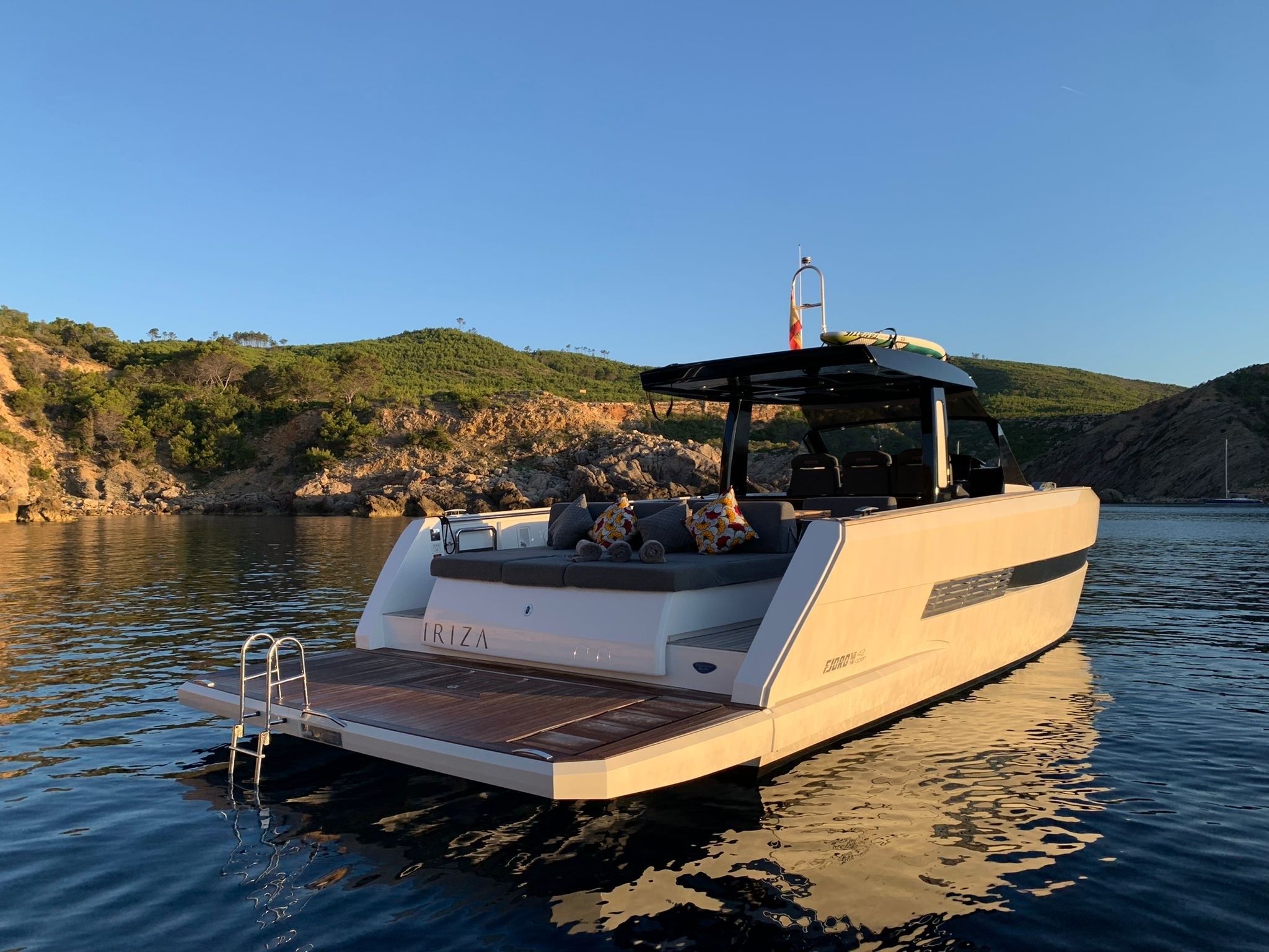 Fjord 44 | Iriza