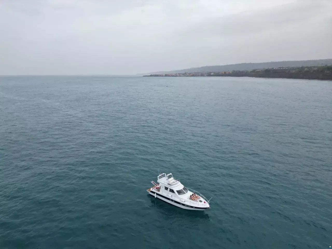 Comar 42 | She's Mine