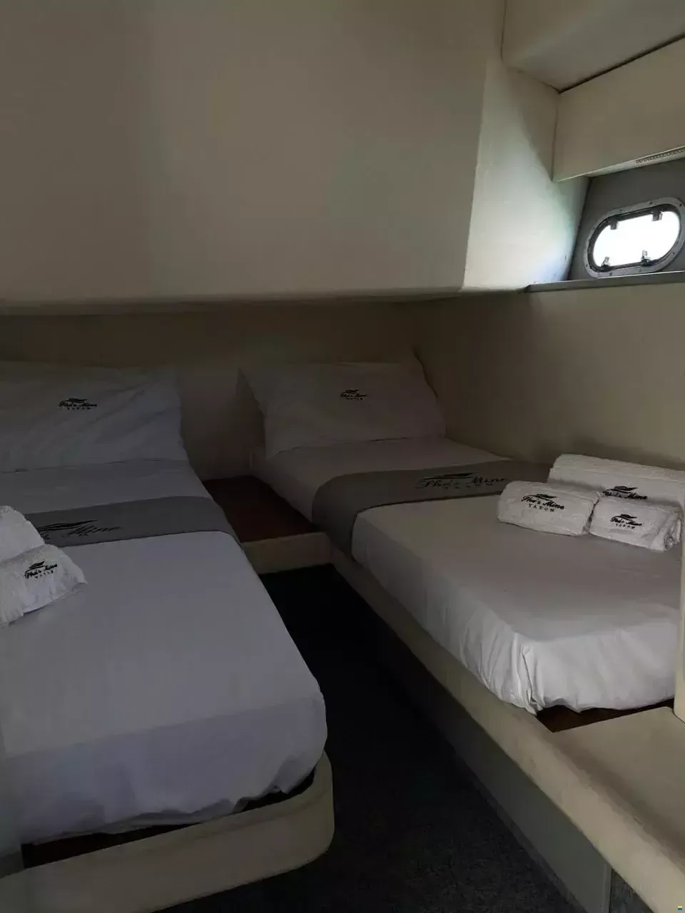 Comar 42 | She's Mine