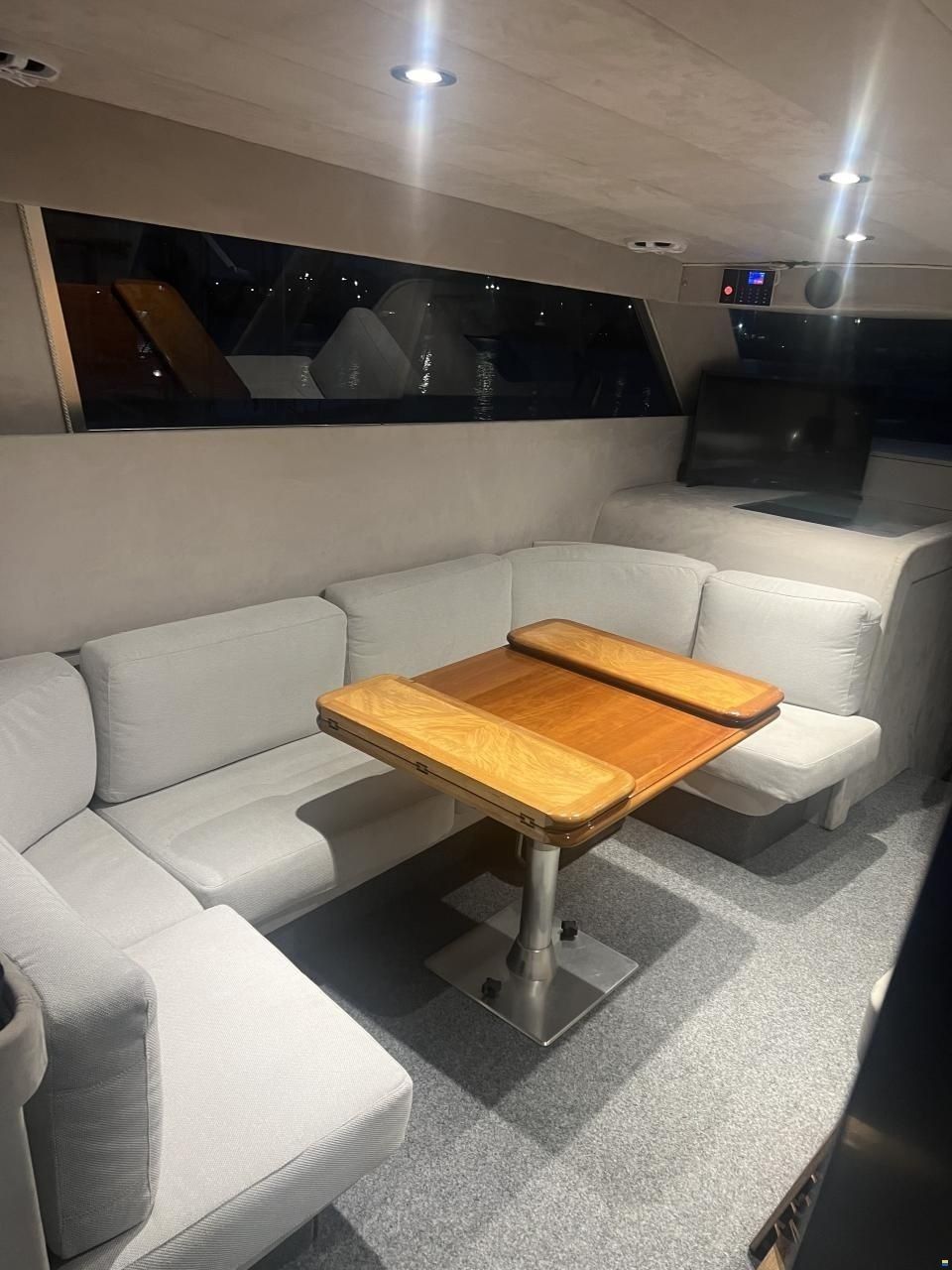 Comar 42 | She's Mine