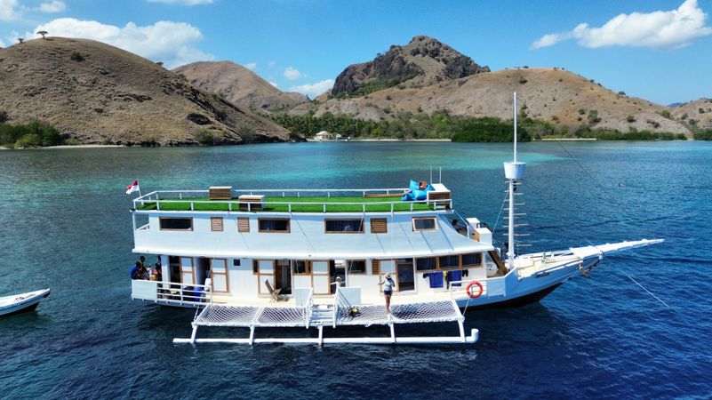 Custom Built 79 | Jessie