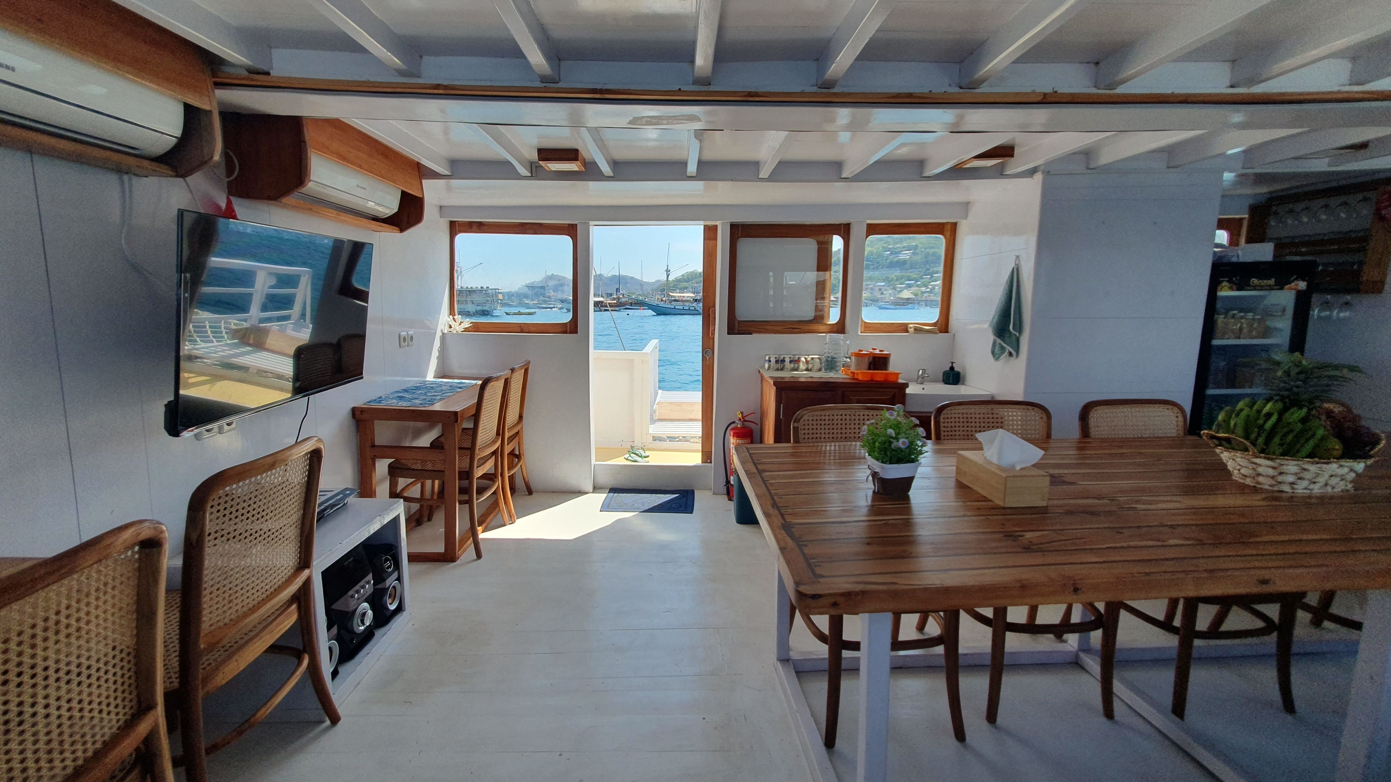 Custom Built 79 | Jessie