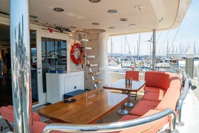 Westport 92 | Hotel California