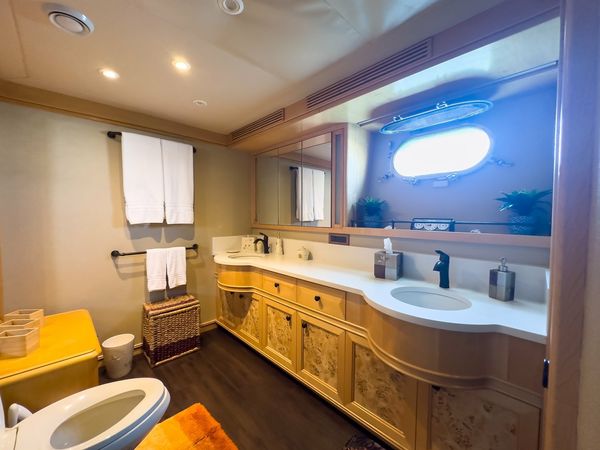 Westport 92 | Hotel California