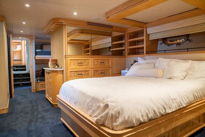 Westport 92 | Hotel California