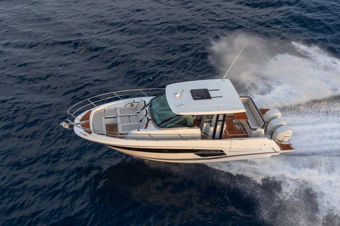 Jeanneau Cap Camarat 12.50 WA | Good Life