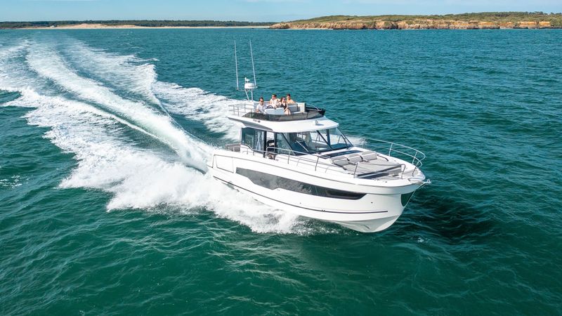 Jeanneau Cap Camarat 12.50 WA | Good Life