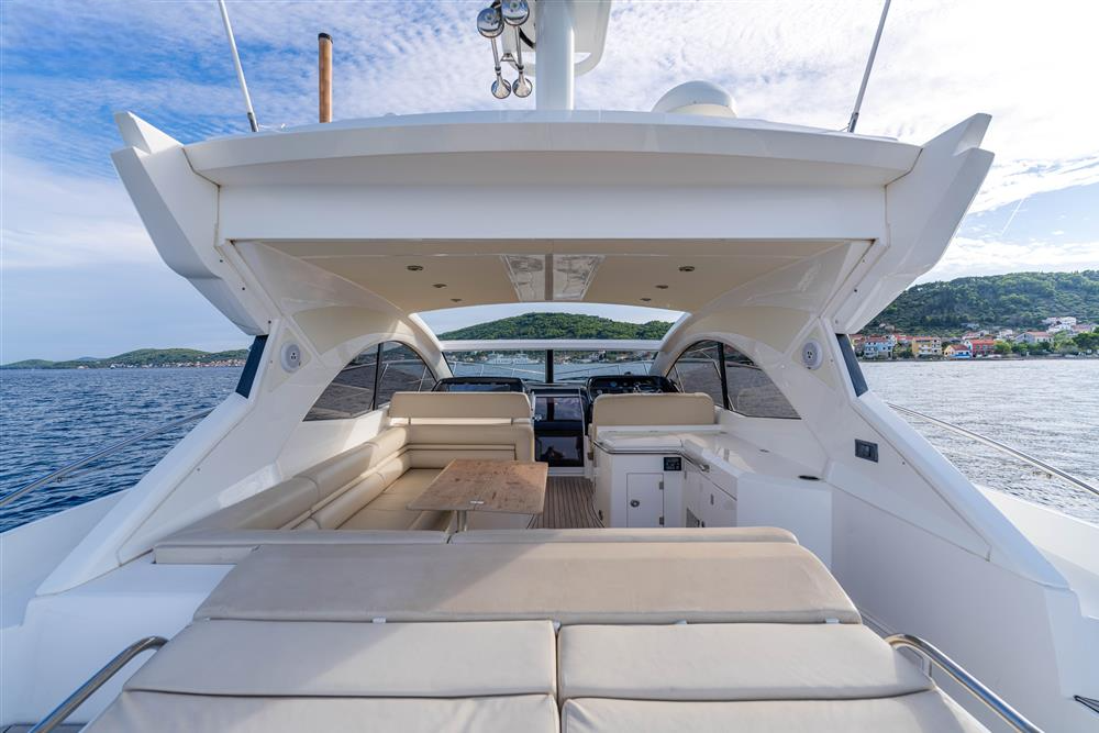 Sunseeker Portofino 48 | Open Seas