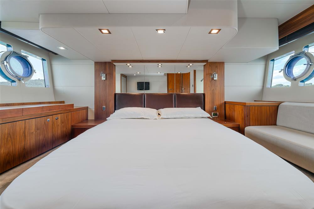 Sunseeker Portofino 48 | Open Seas