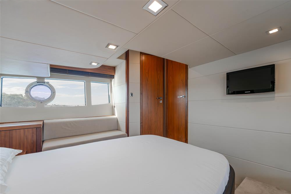 Sunseeker Portofino 48 | Open Seas