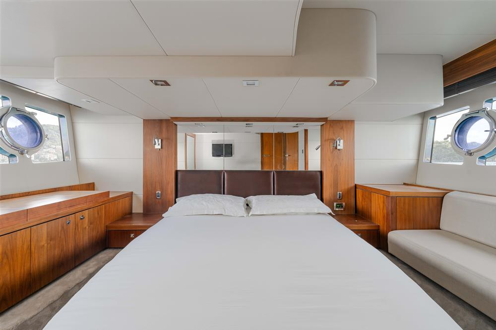 Sunseeker Portofino 48 | Open Seas