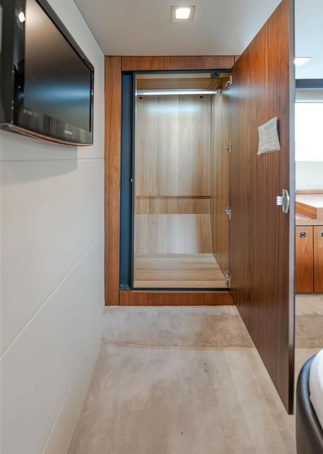 Sunseeker Portofino 48 | Open Seas