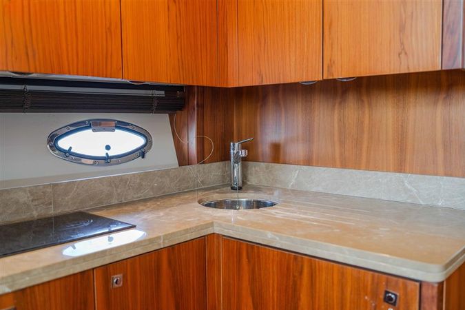 Sunseeker Portofino 48 | Open Seas