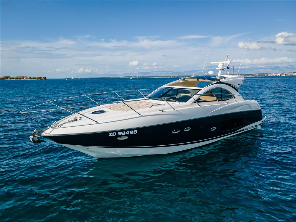 Sunseeker Portofino 48 | Open Seas