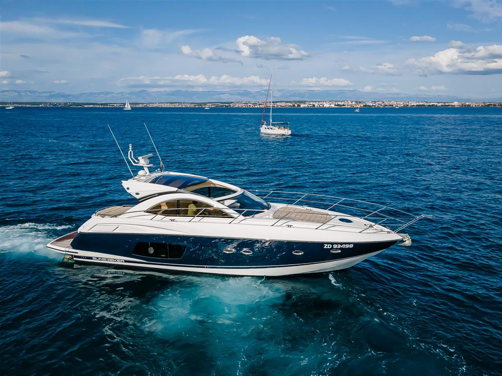Sunseeker Portofino 48 | Open Seas