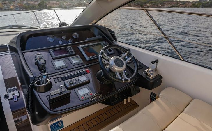 Sunseeker Portofino 48 | Open Seas