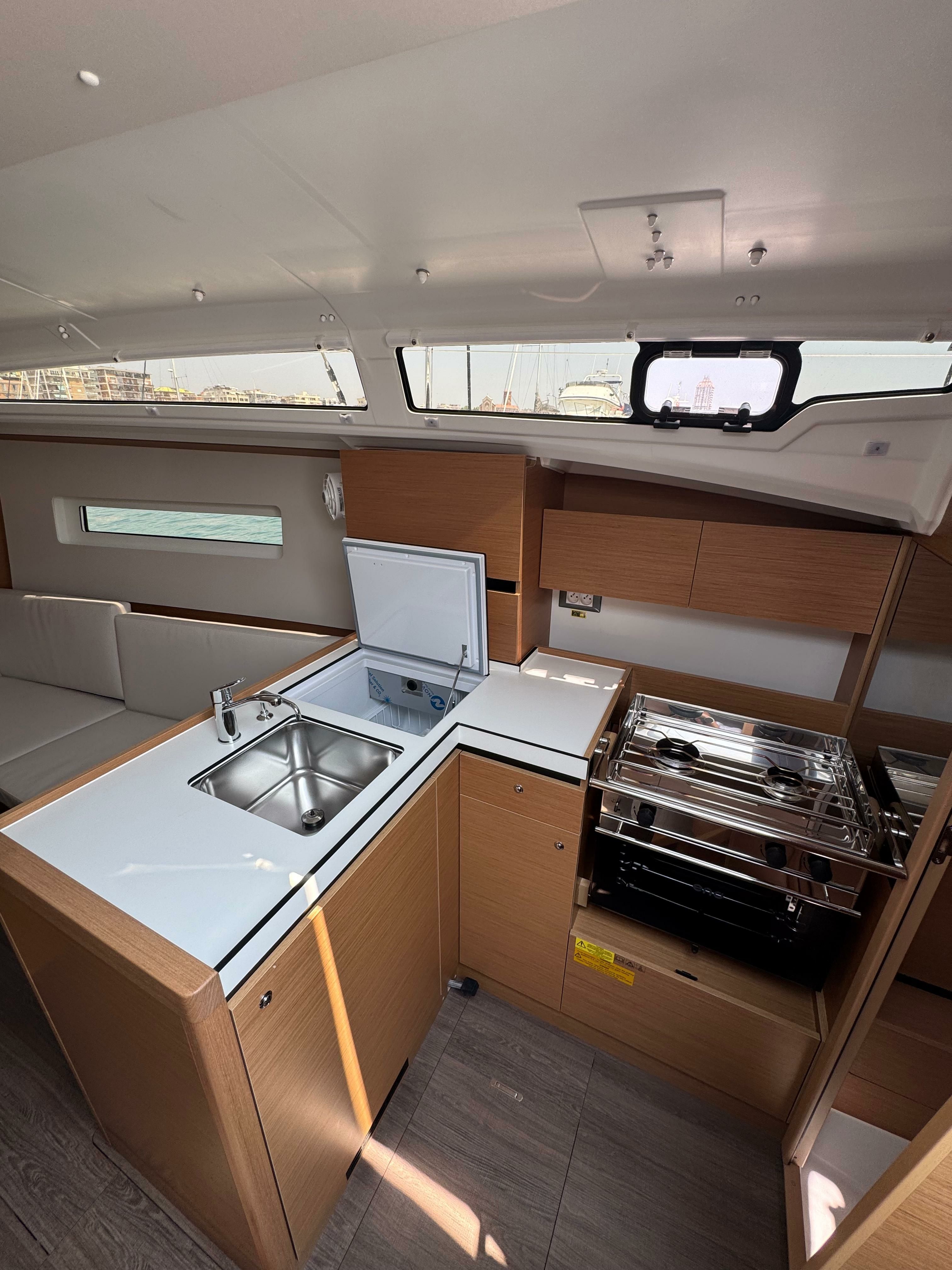 Jeanneau Sun Odyssey 350 | All in