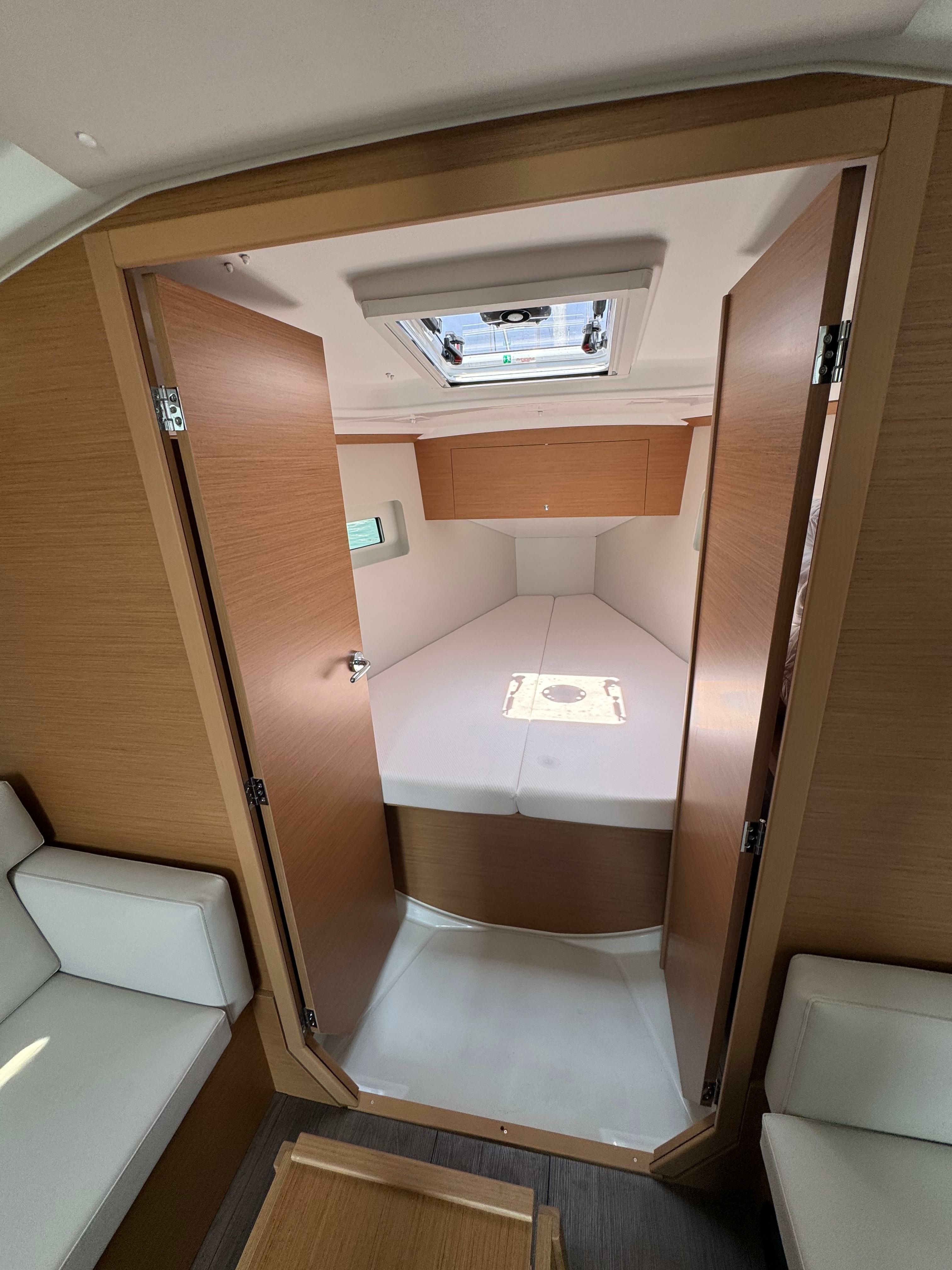 Jeanneau Sun Odyssey 350 | All in