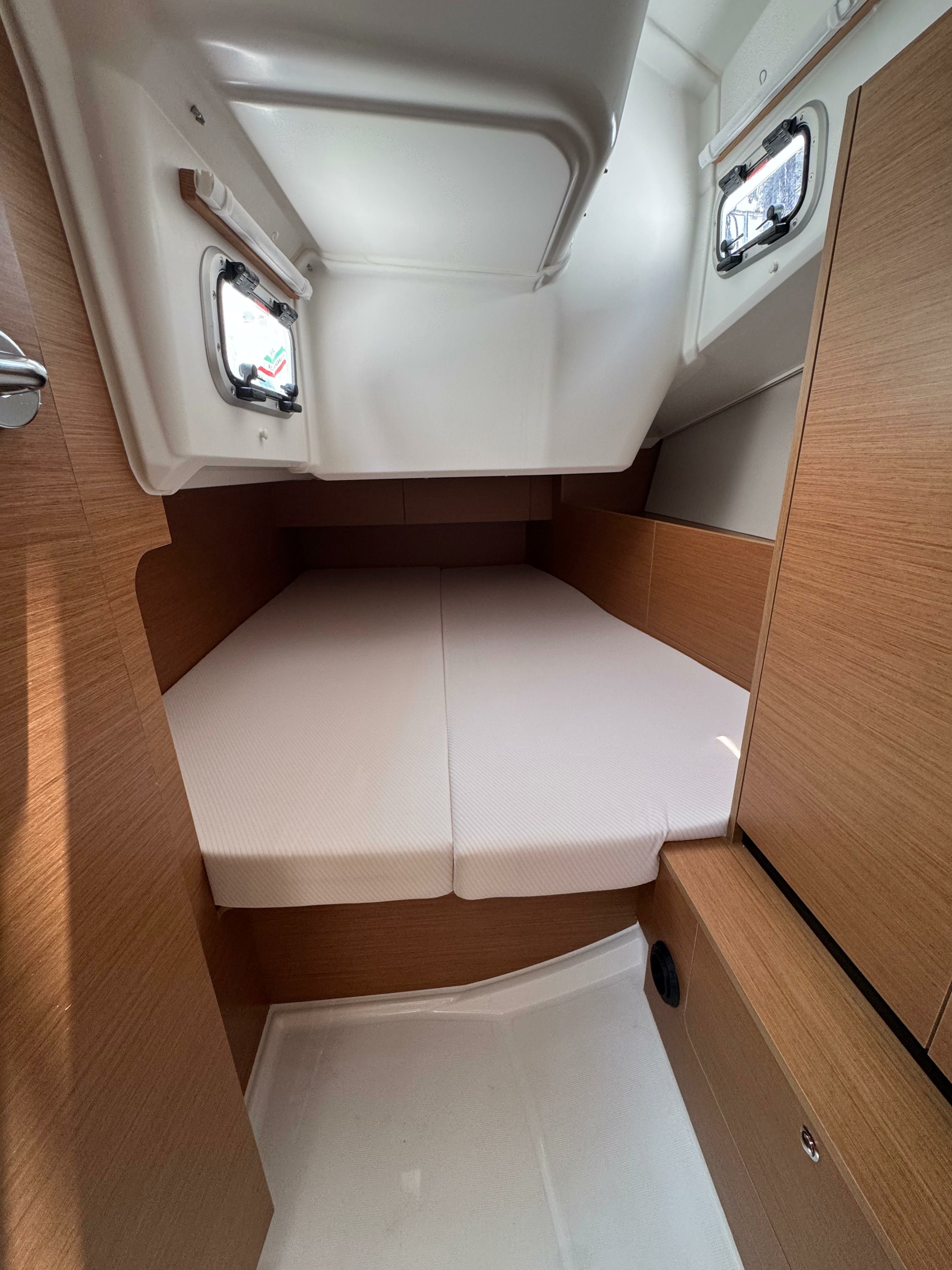 Jeanneau Sun Odyssey 350 | All in