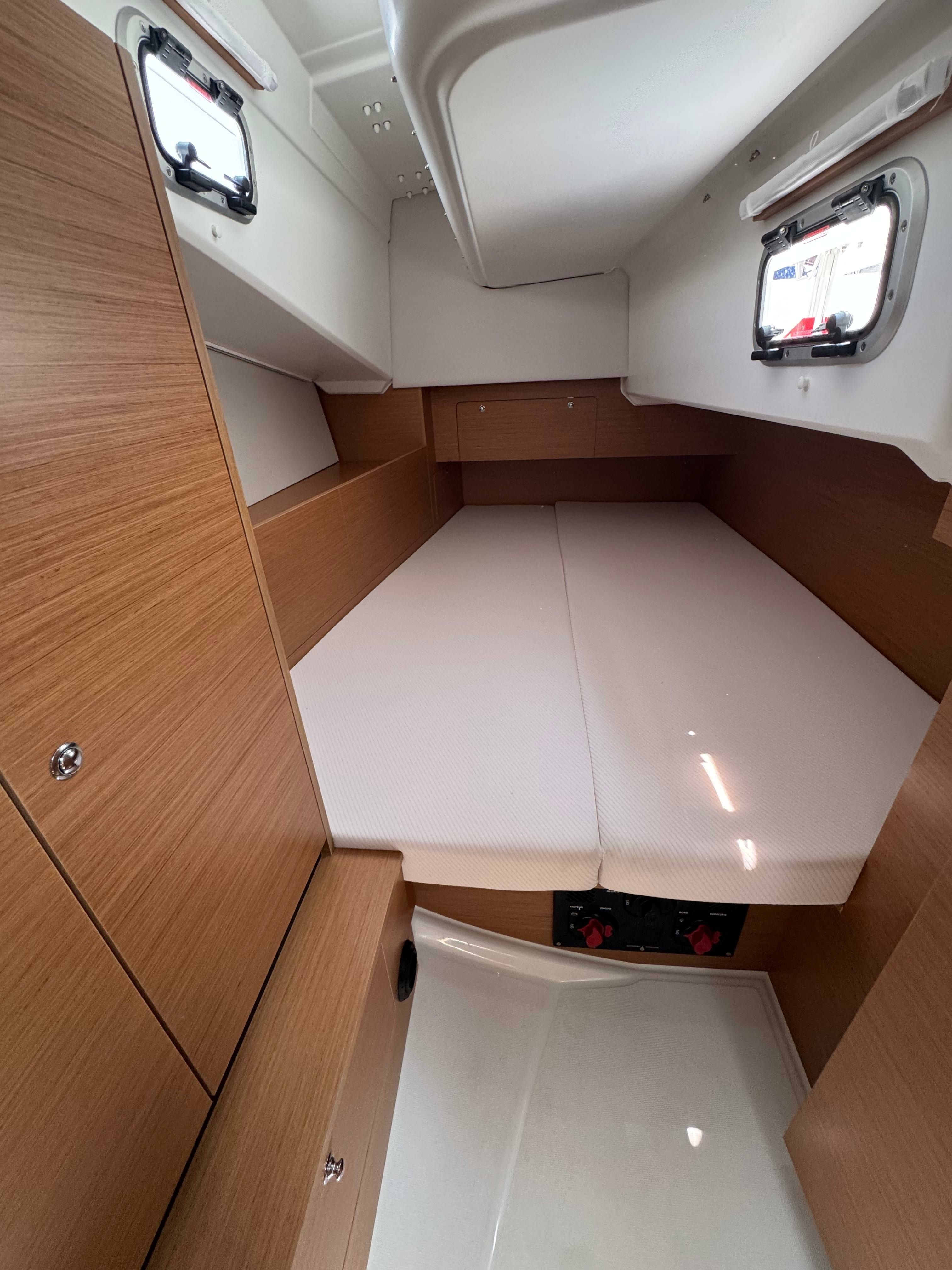 Jeanneau Sun Odyssey 350 | All in