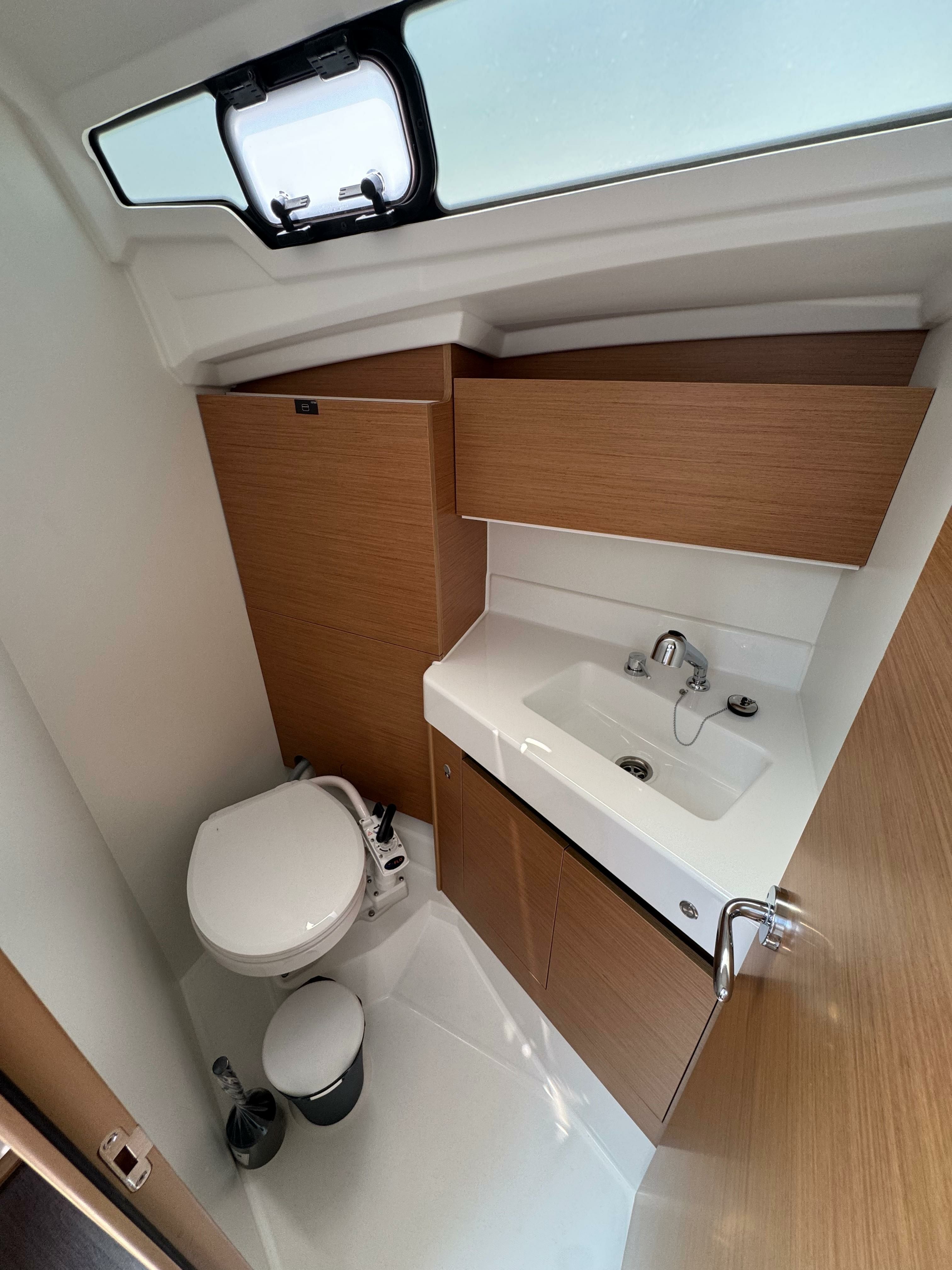 Jeanneau Sun Odyssey 350 | All in