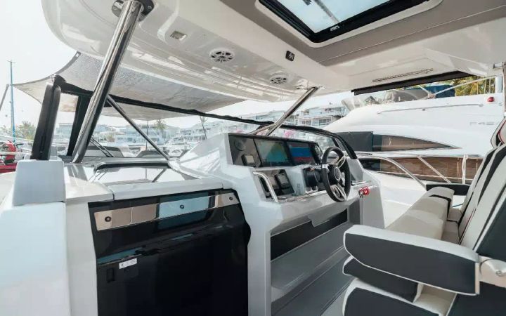 Jeanneau Cap Camarat 12.50 WA | Nanea