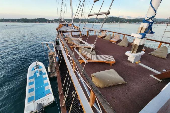 Custom Built Phinisi | Dancing Wind