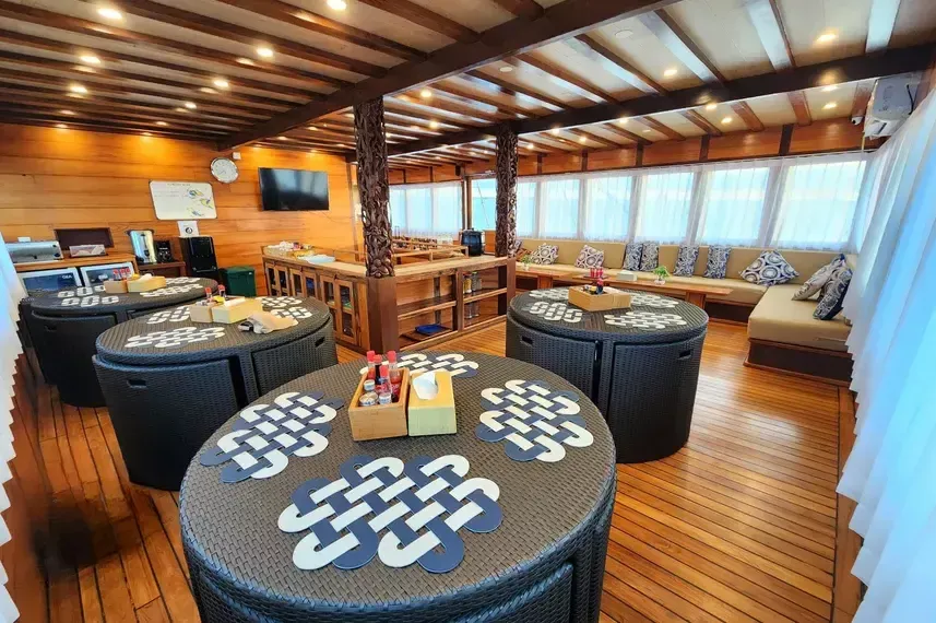 Custom Built Phinisi | Dancing Wind