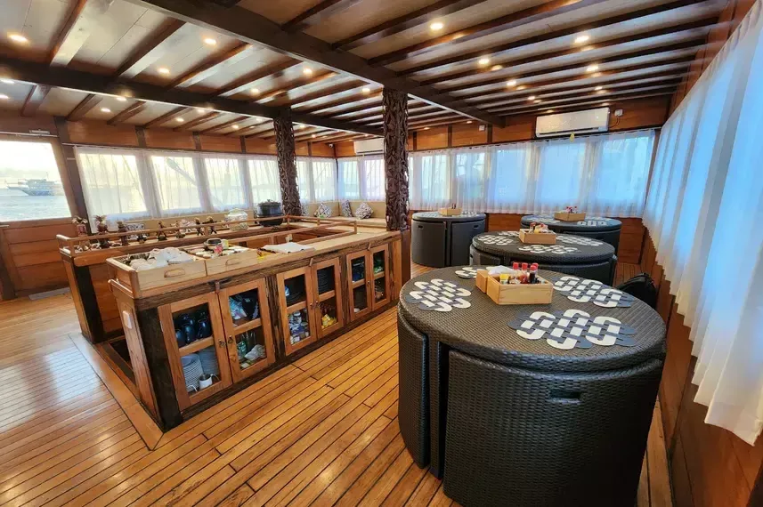 Custom Built Phinisi | Dancing Wind