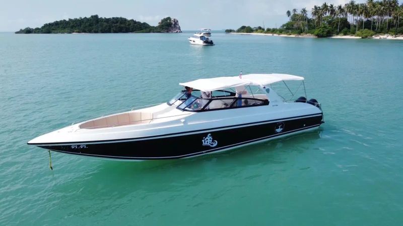 Custom Built 39 | Ocean Sapphire