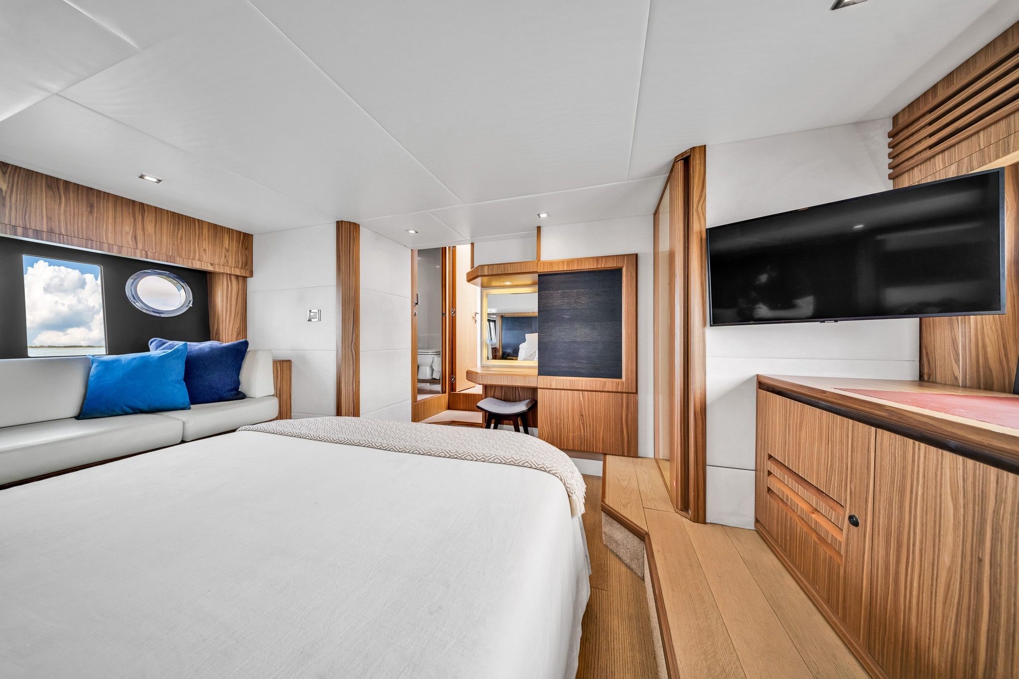 Absolute 60 Fly | Disco 1