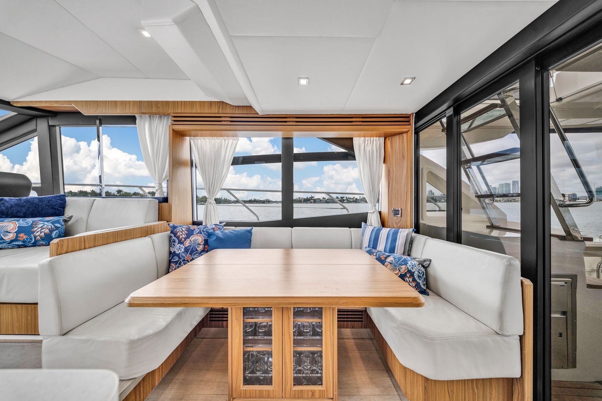 Absolute 60 Fly | Disco 1