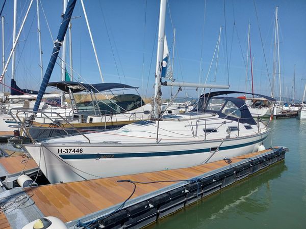 Bavaria 35 Cruiser | Sjampajne