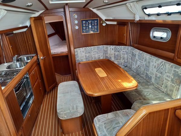 Bavaria 35 Cruiser | Sjampajne