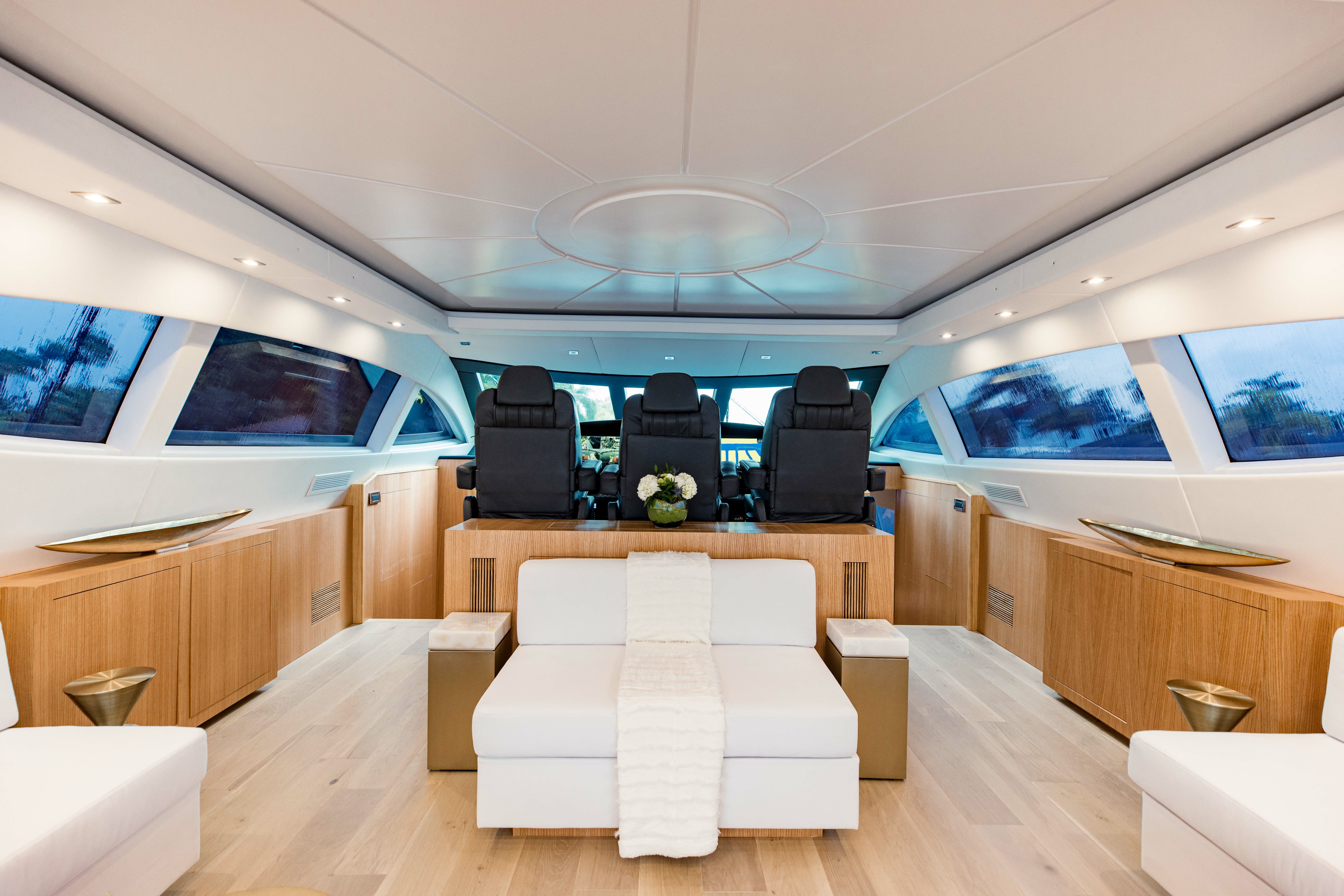 Mangusta 105 | 7 Knots