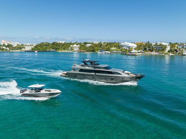 Crescent 110 | Julianne