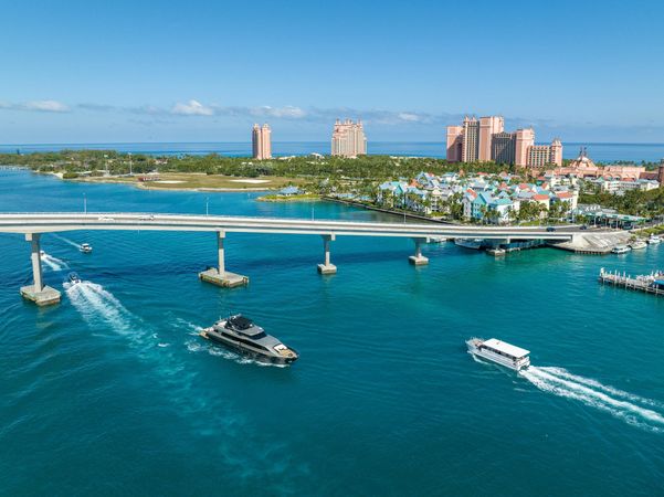 Crescent 110 | Julianne