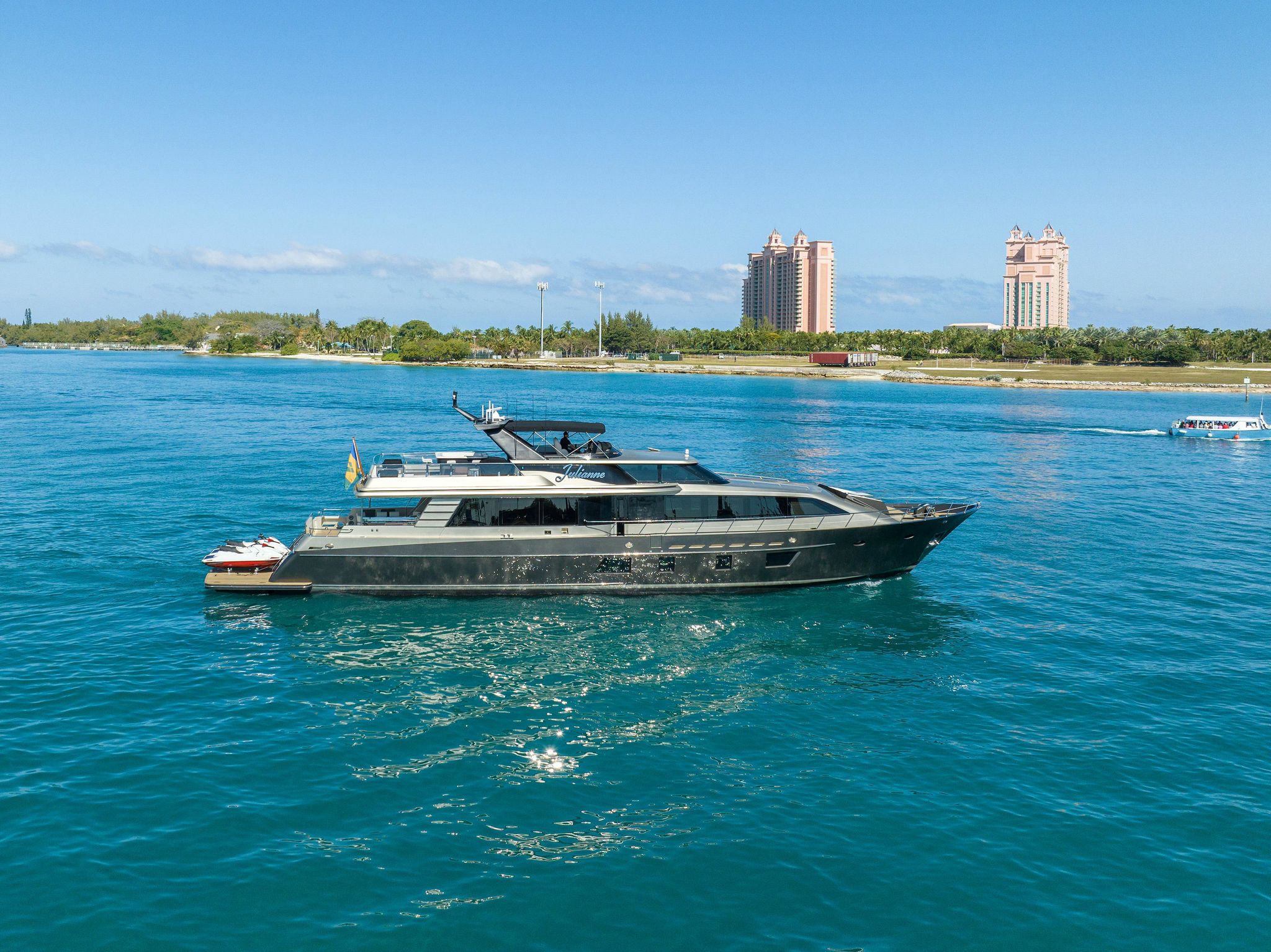 Crescent 110 | Julianne