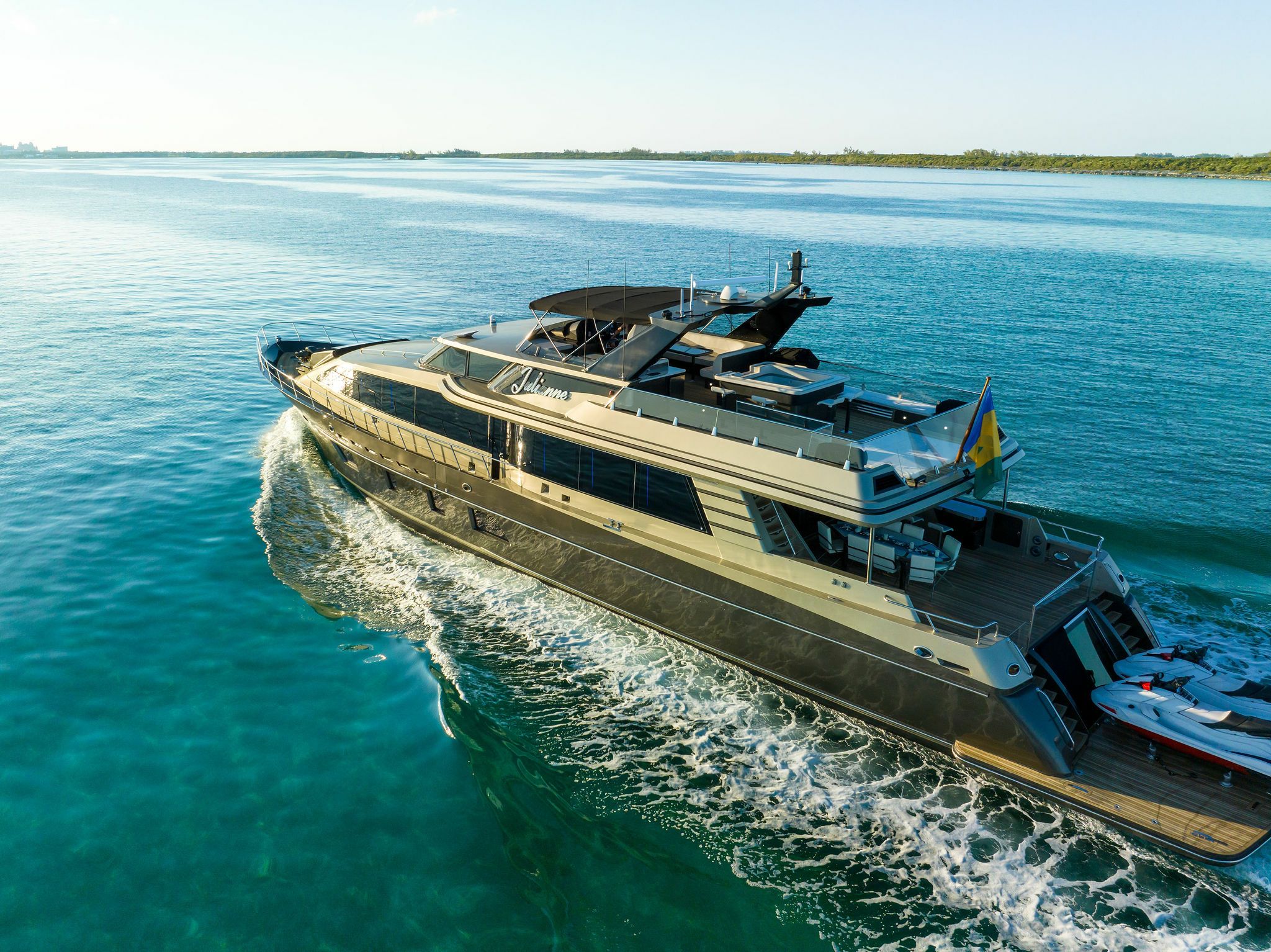 Crescent 110 | Julianne