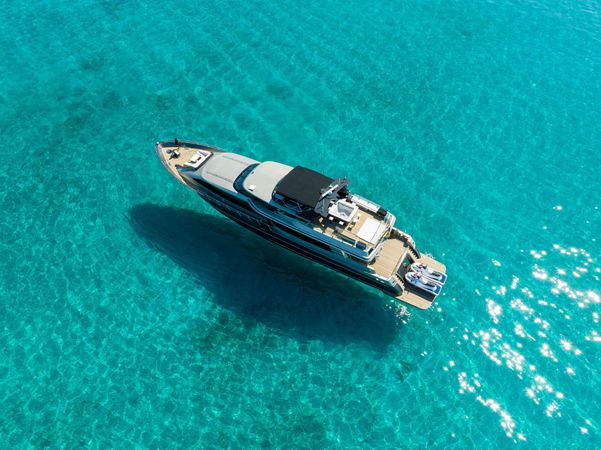 Crescent 110 | Julianne