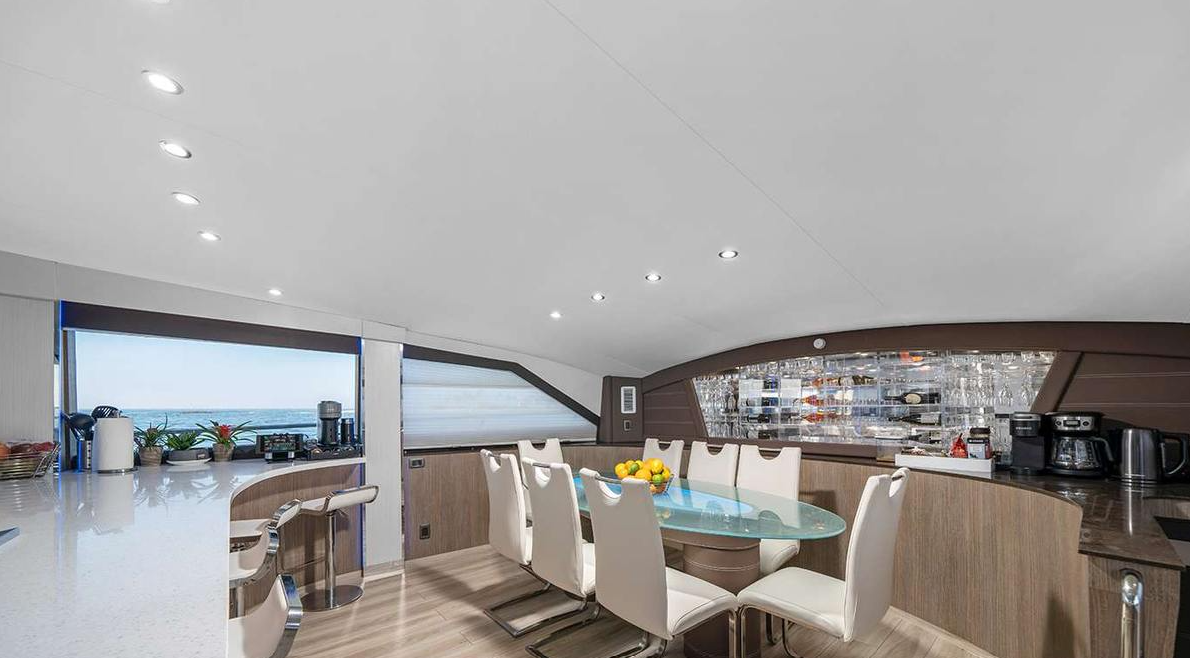 Crescent 110 | Julianne