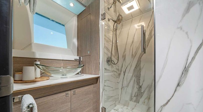 Crescent 110 | Julianne