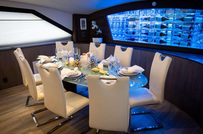 Crescent 110 | Julianne