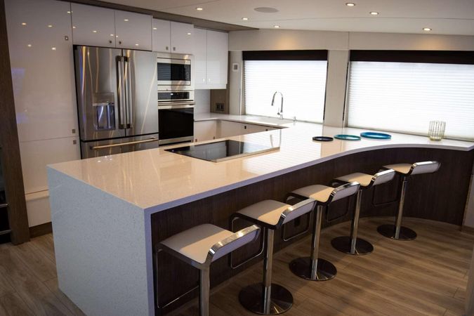 Crescent 110 | Julianne