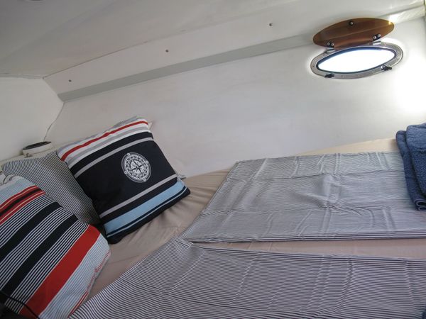 Sunseeker Hawk 27 | 92