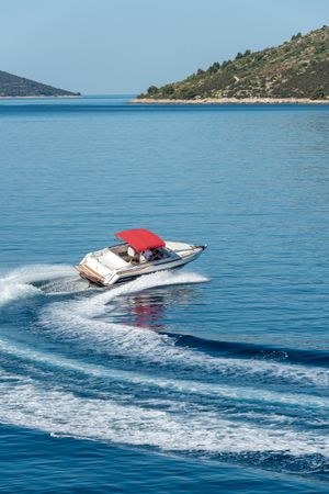 Sunseeker Hawk 27 | 92