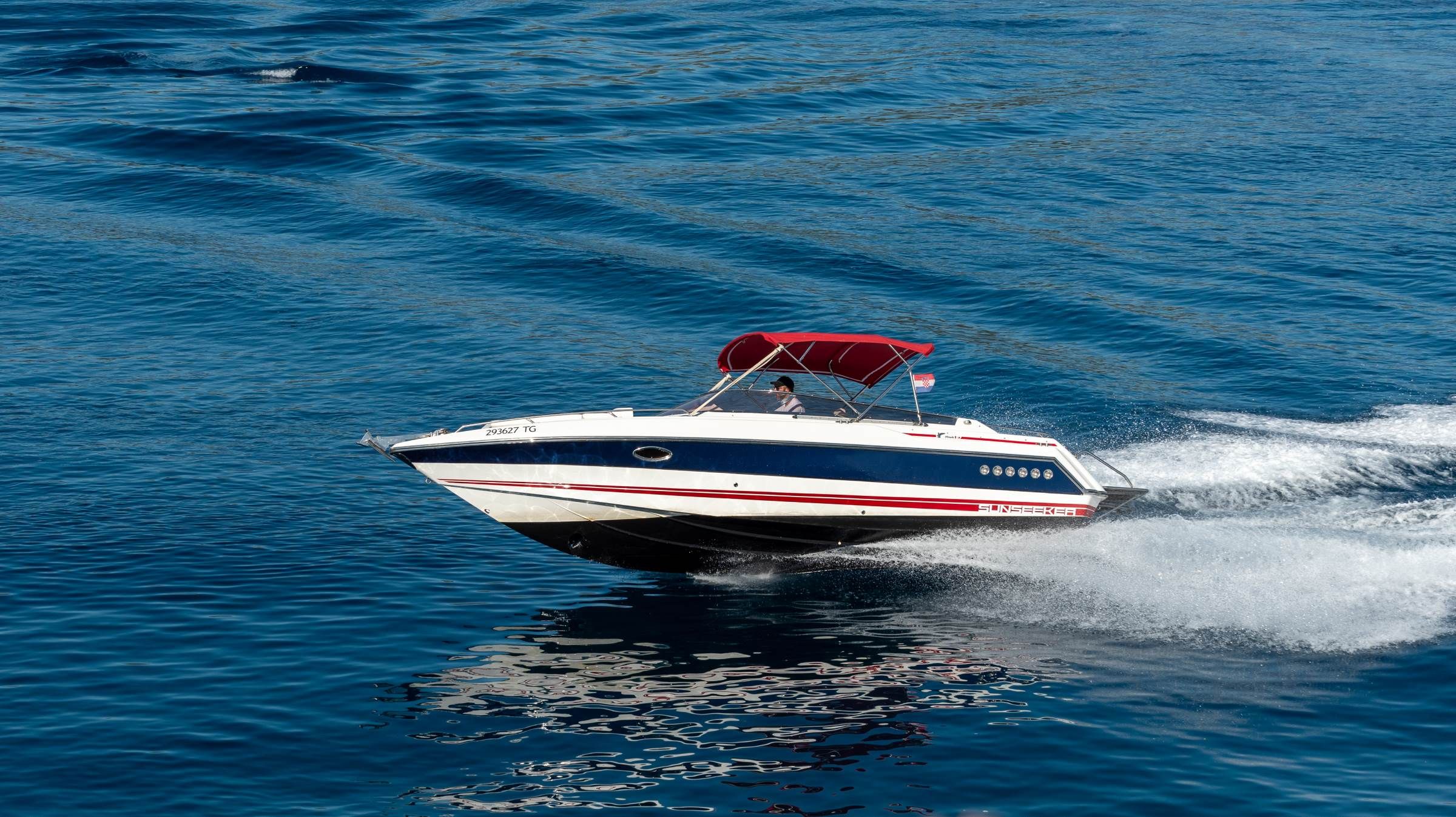 Sunseeker Hawk 27 | 92