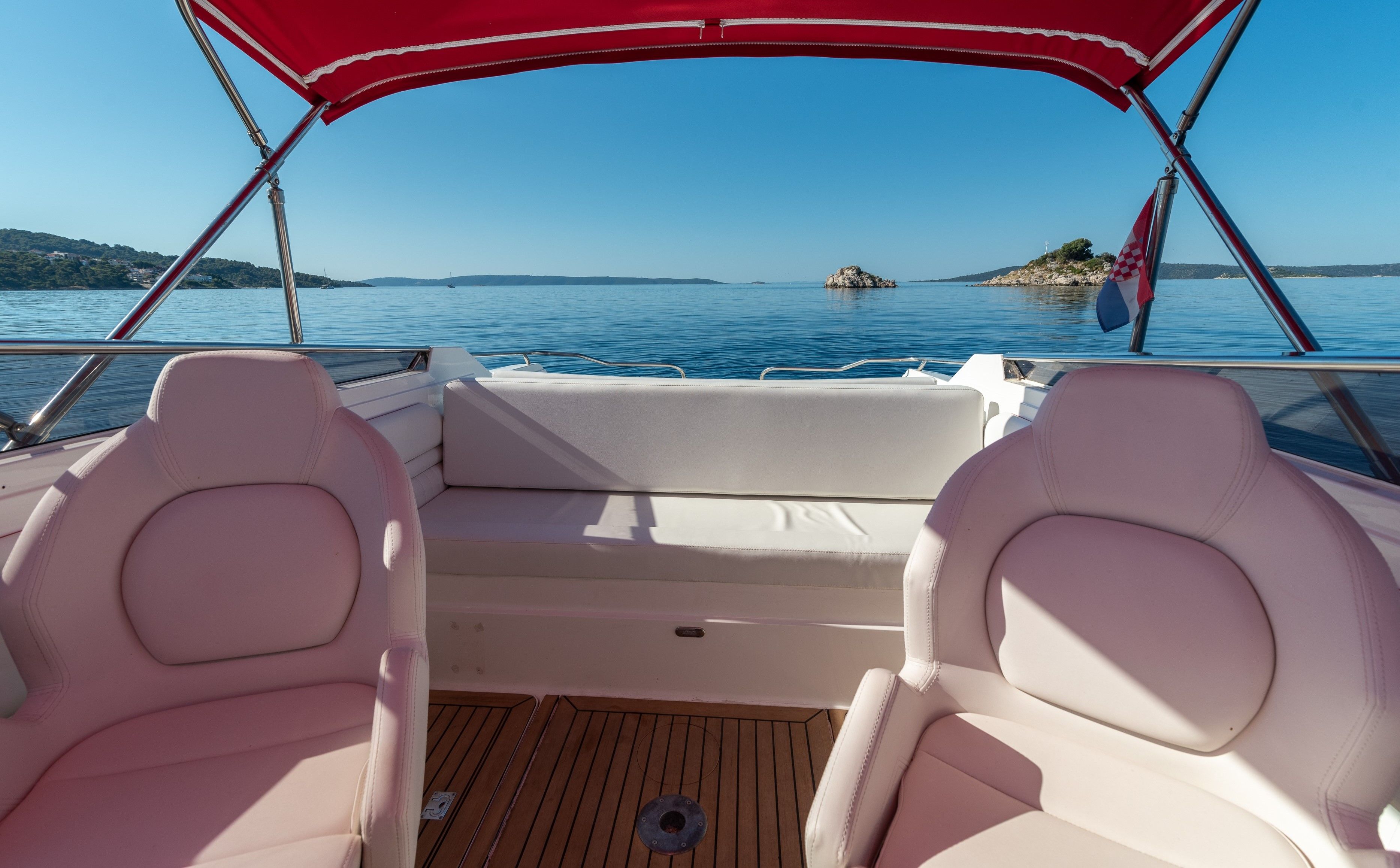 Sunseeker Hawk 27 | 92